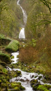 Wahkeena-Falls-in-Winter